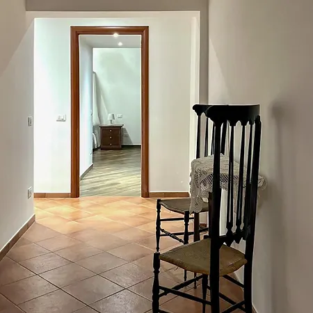 Central Studio Apartment *